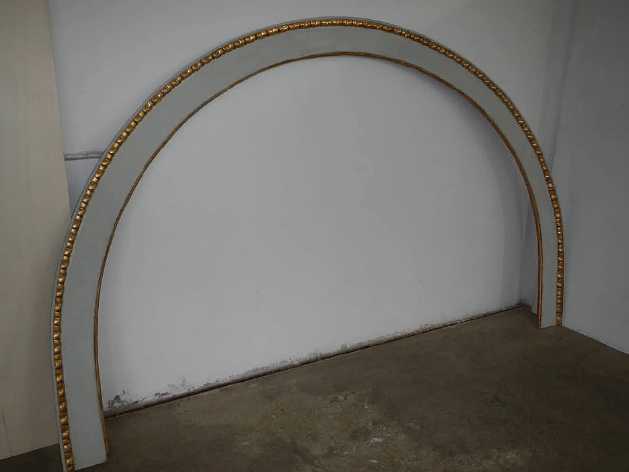 White lacquered frame with gold leaf twist, 1920s 1148684