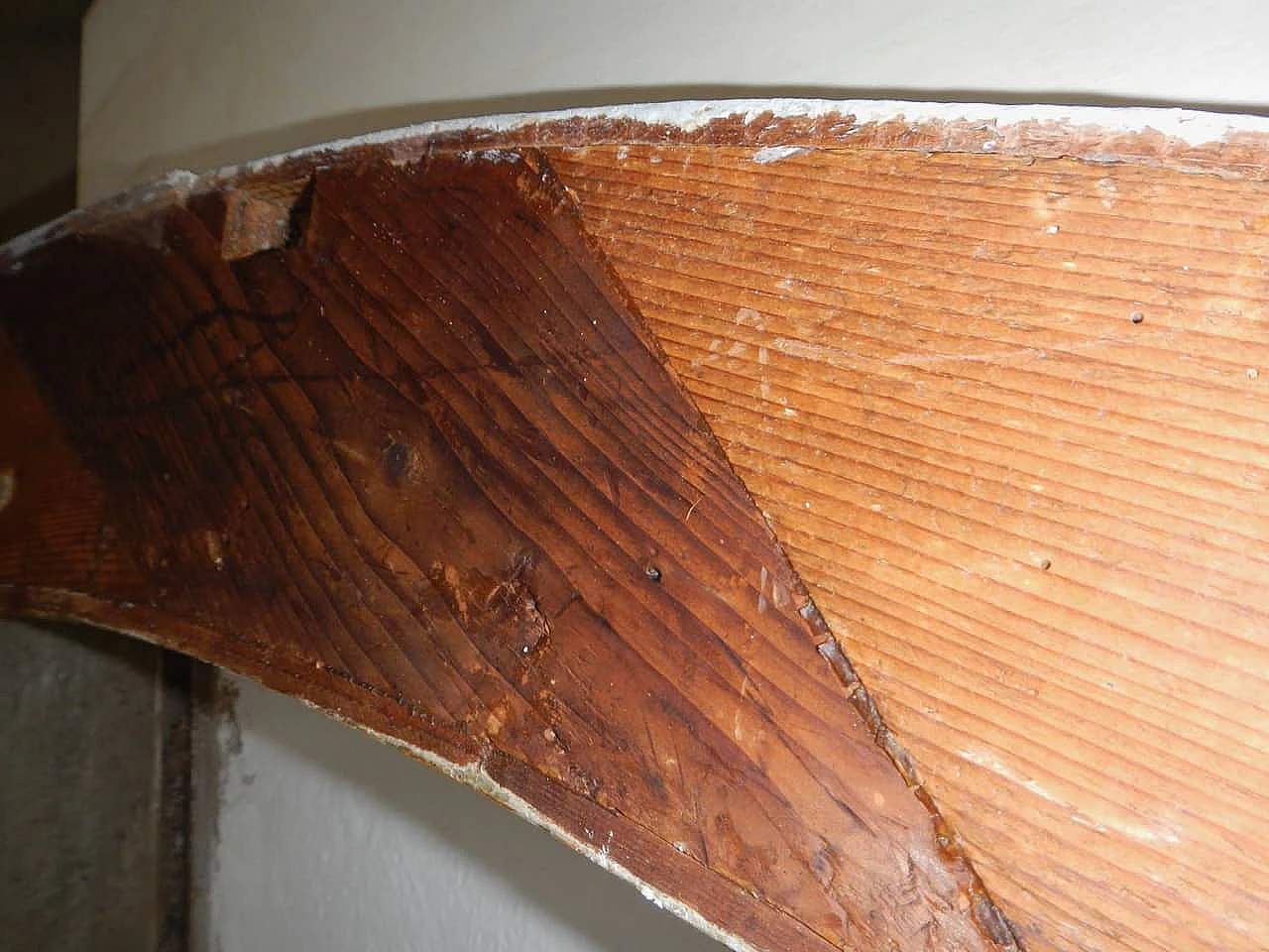 White lacquered frame with gold leaf twist, 1920s 1148694