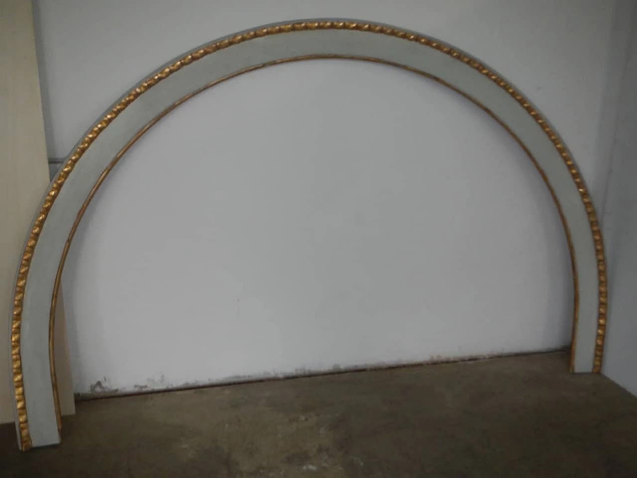 White lacquered frame with gold leaf twist, 1920s 1148696