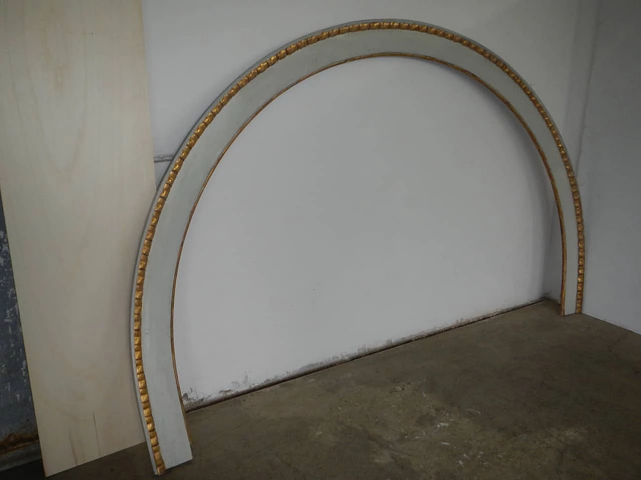 White lacquered frame with gold leaf twist, 1920s 1148697