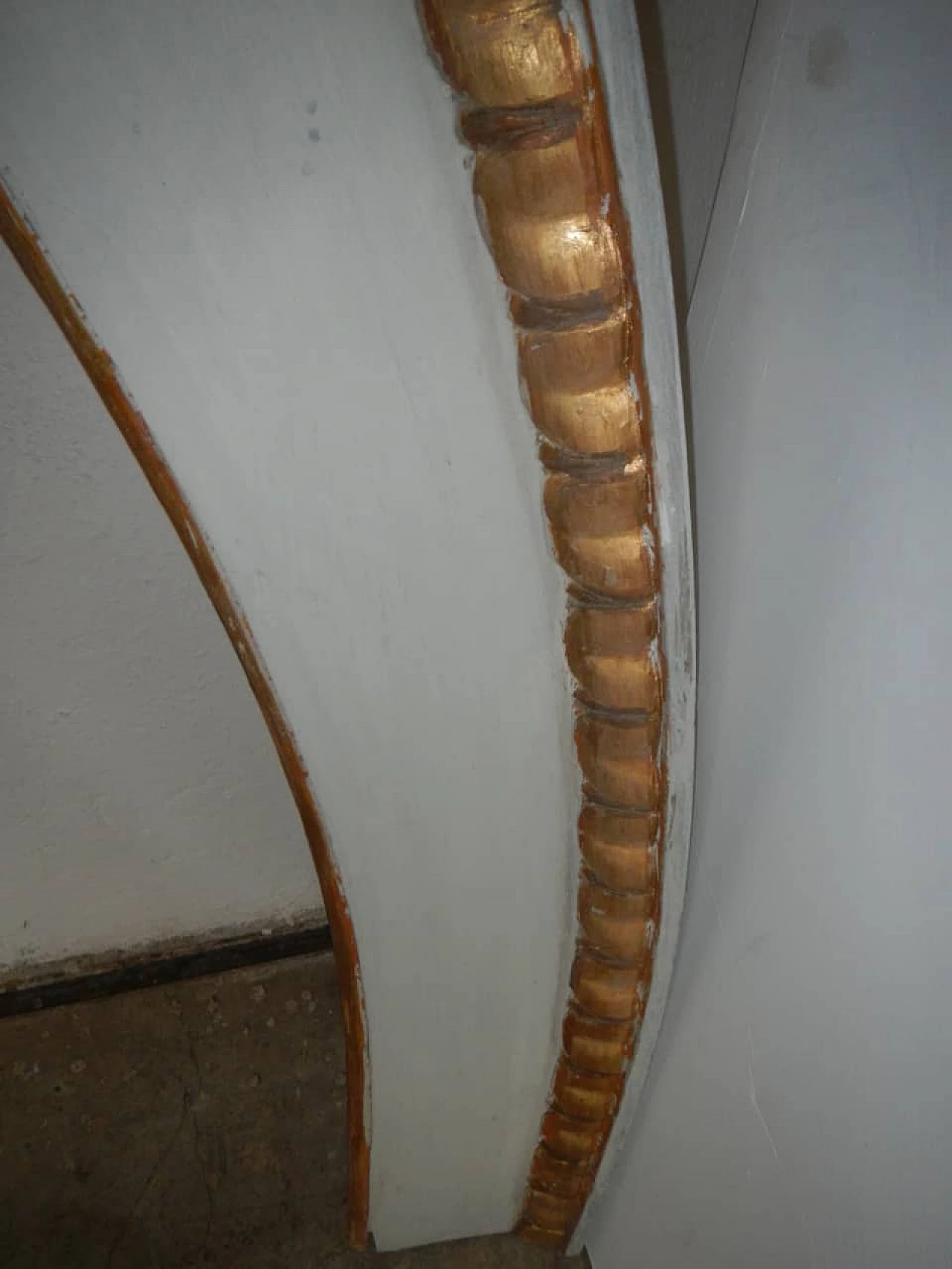 White lacquered frame with gold leaf twist, 1920s 1148700