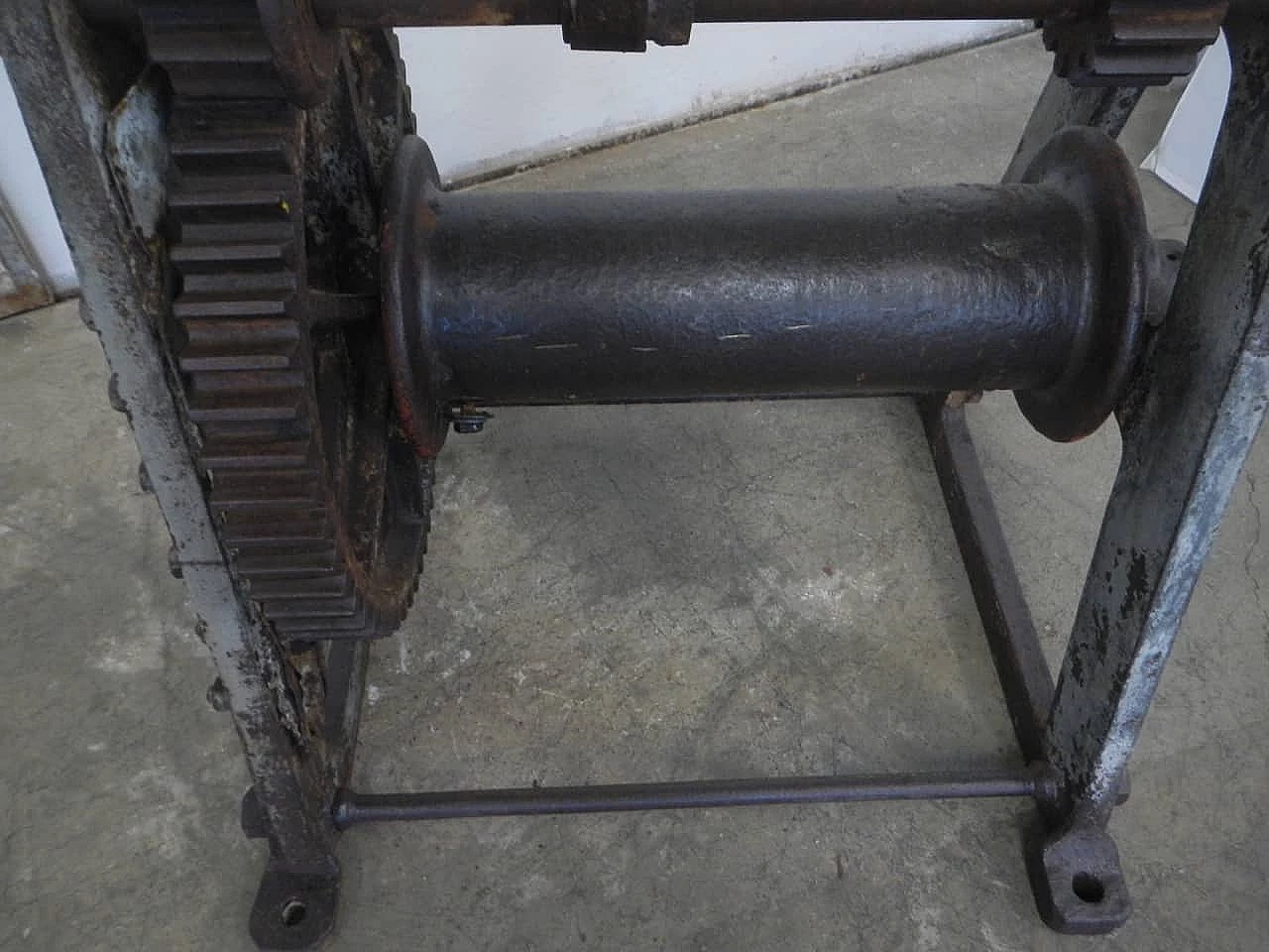 Industrial table with harbour winch, 1930's 1149186