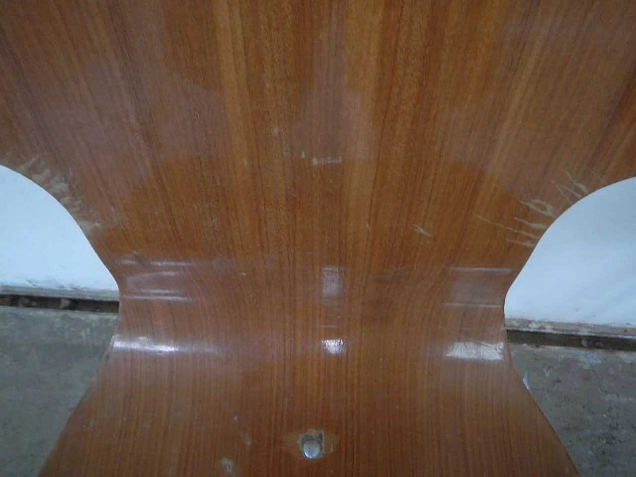 Coppia di sedie in legno curvato, anni '70 1149194