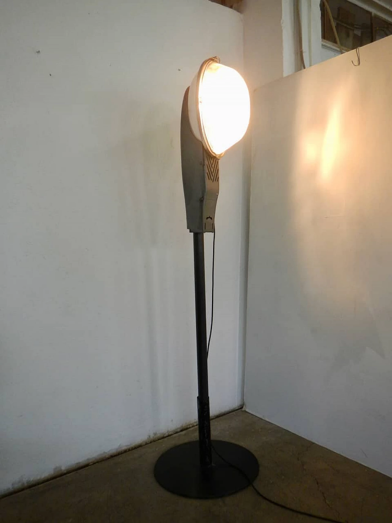 Floor lamp with street lamp, 70's 1149219