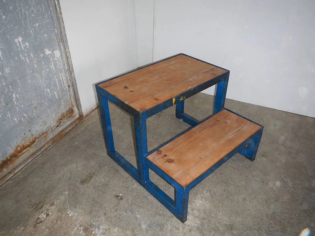 Step stool in blue metal, 70s 1149294