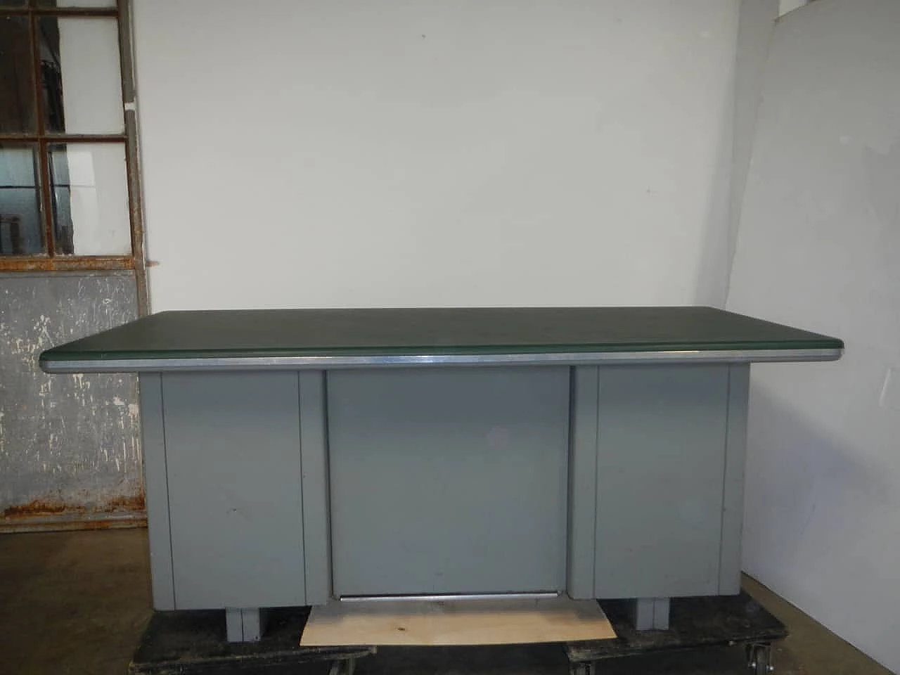 8 drawers industrial metal desk, 60s 1149405