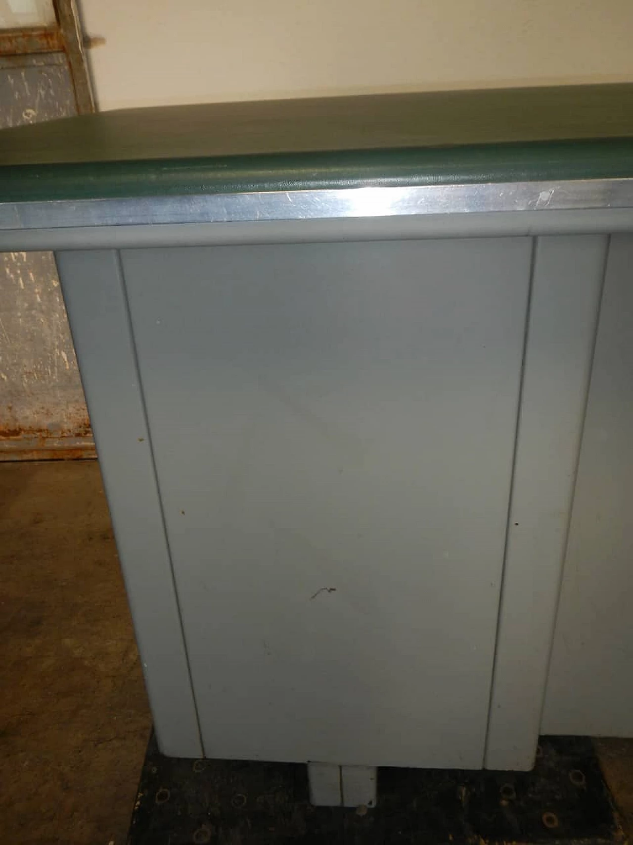 8 drawers industrial metal desk, 60s 1149406