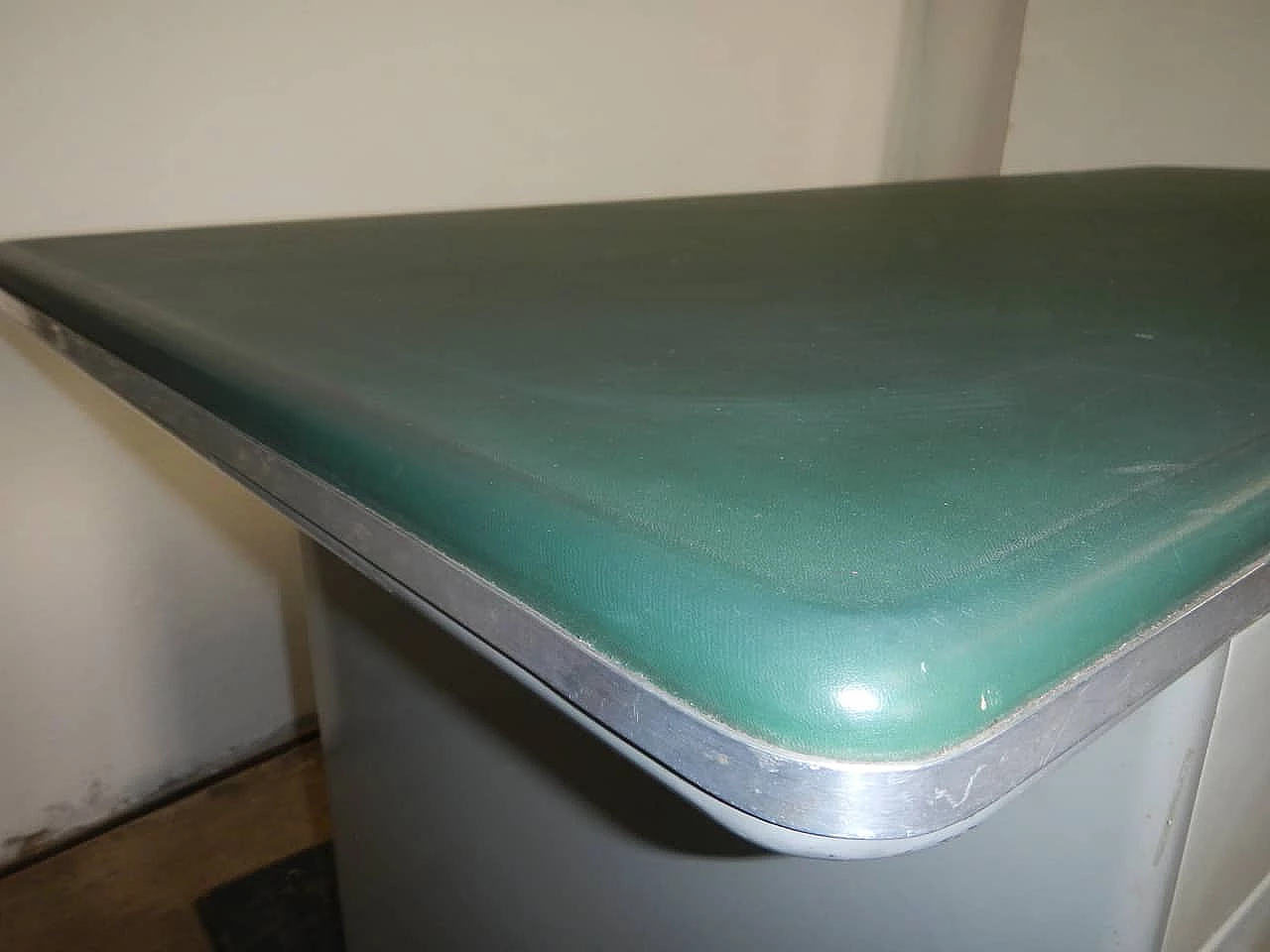 8 drawers industrial metal desk, 60s 1149410