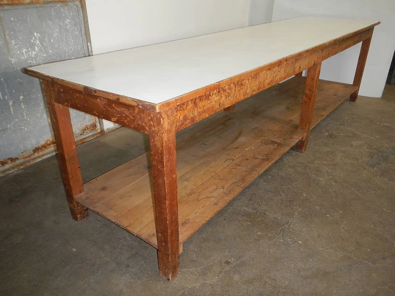 Large double top work table  in wood and formica, 70s 1149428
