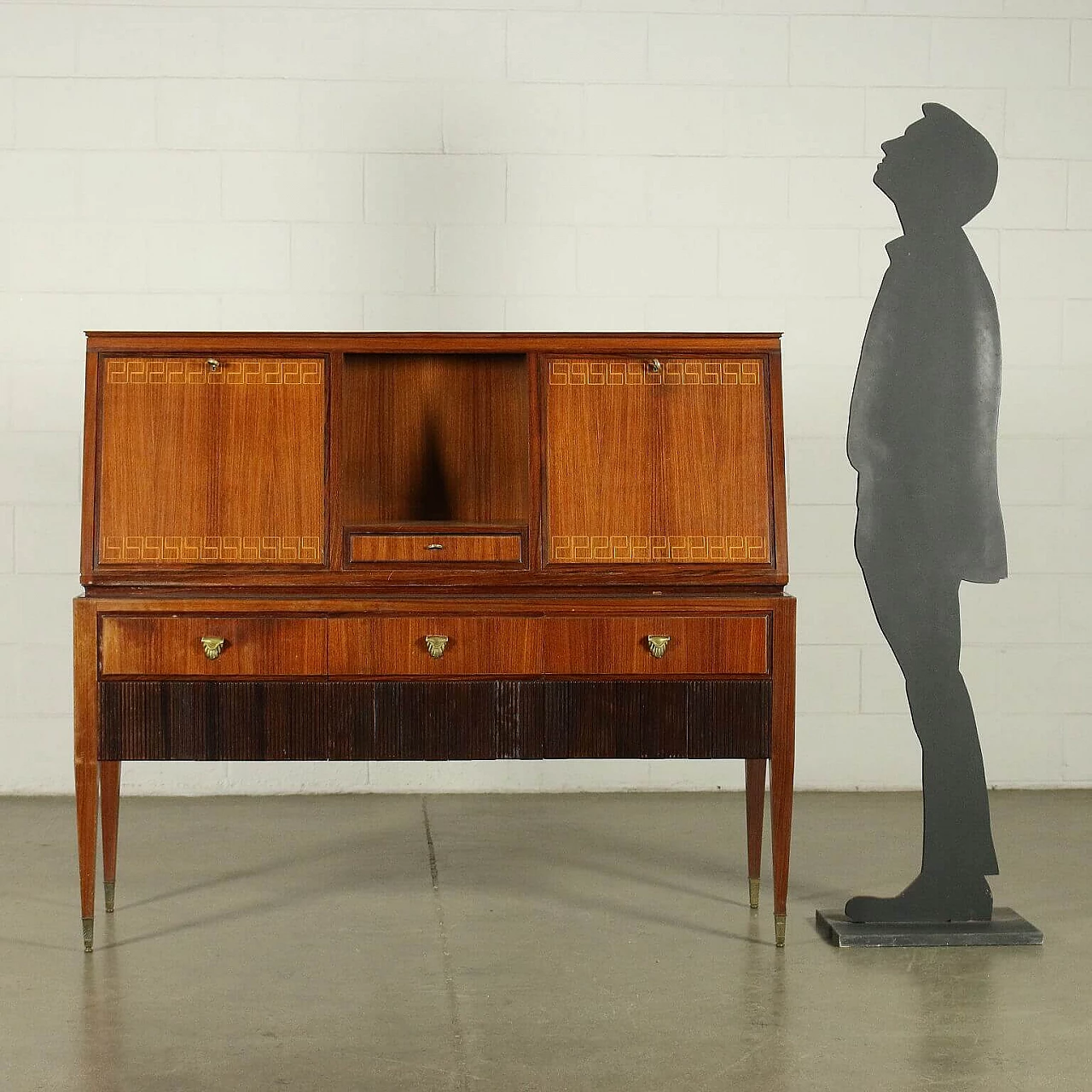 Mobile bar attribuito a Paolo Buffa per F.lli Lietti, anni '50 1150466