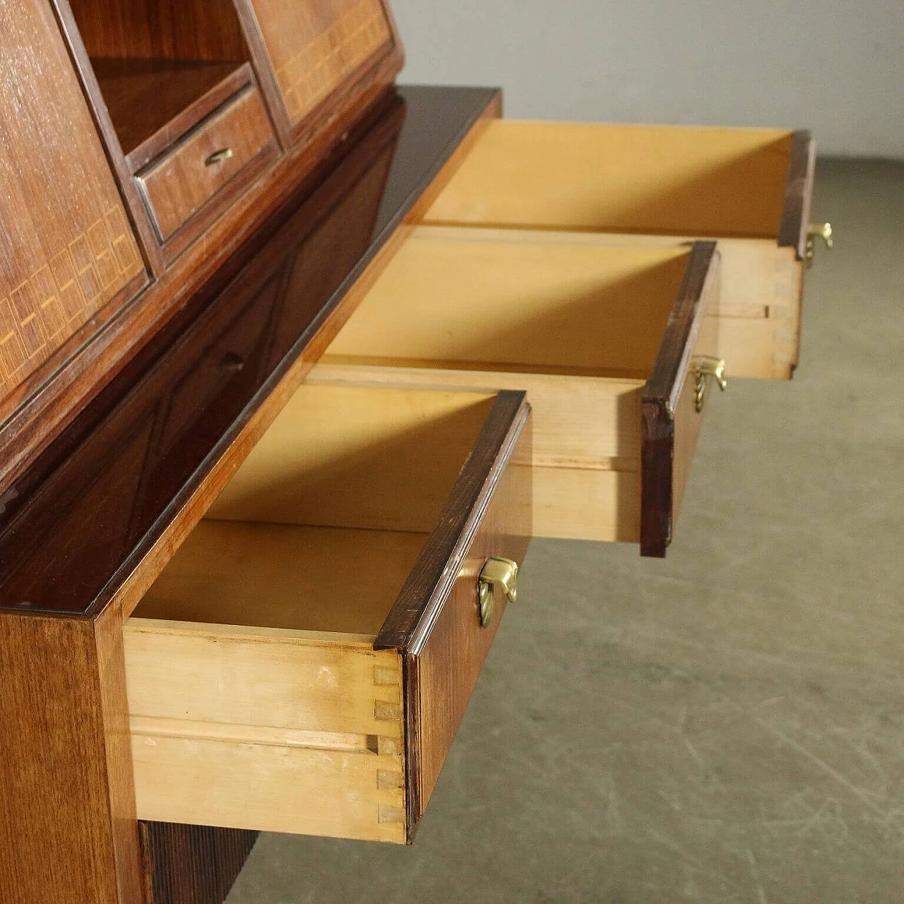 Mobile bar attribuito a Paolo Buffa per F.lli Lietti, anni '50 1150471