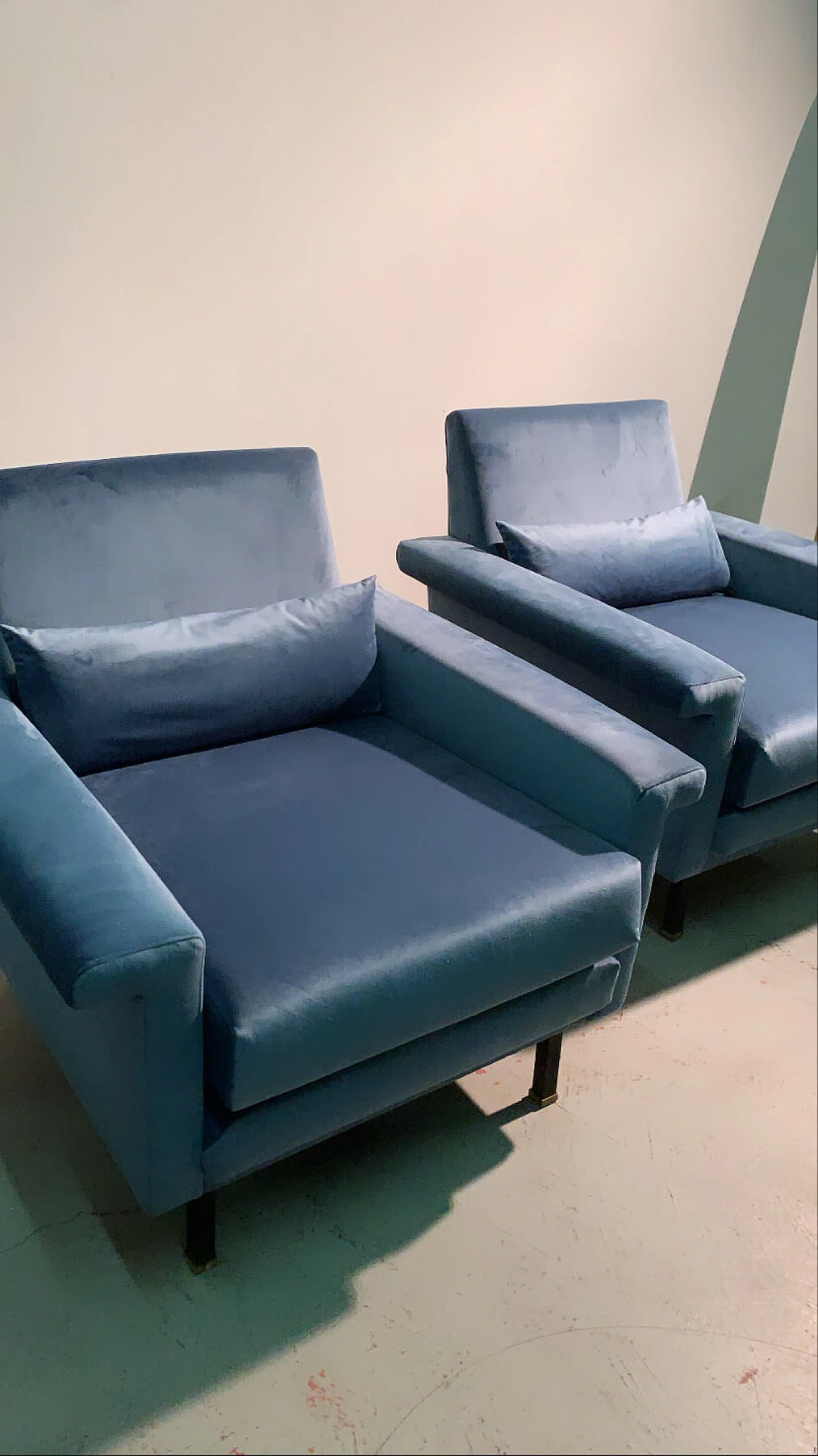 Pair of armchairs, 70s 1150864
