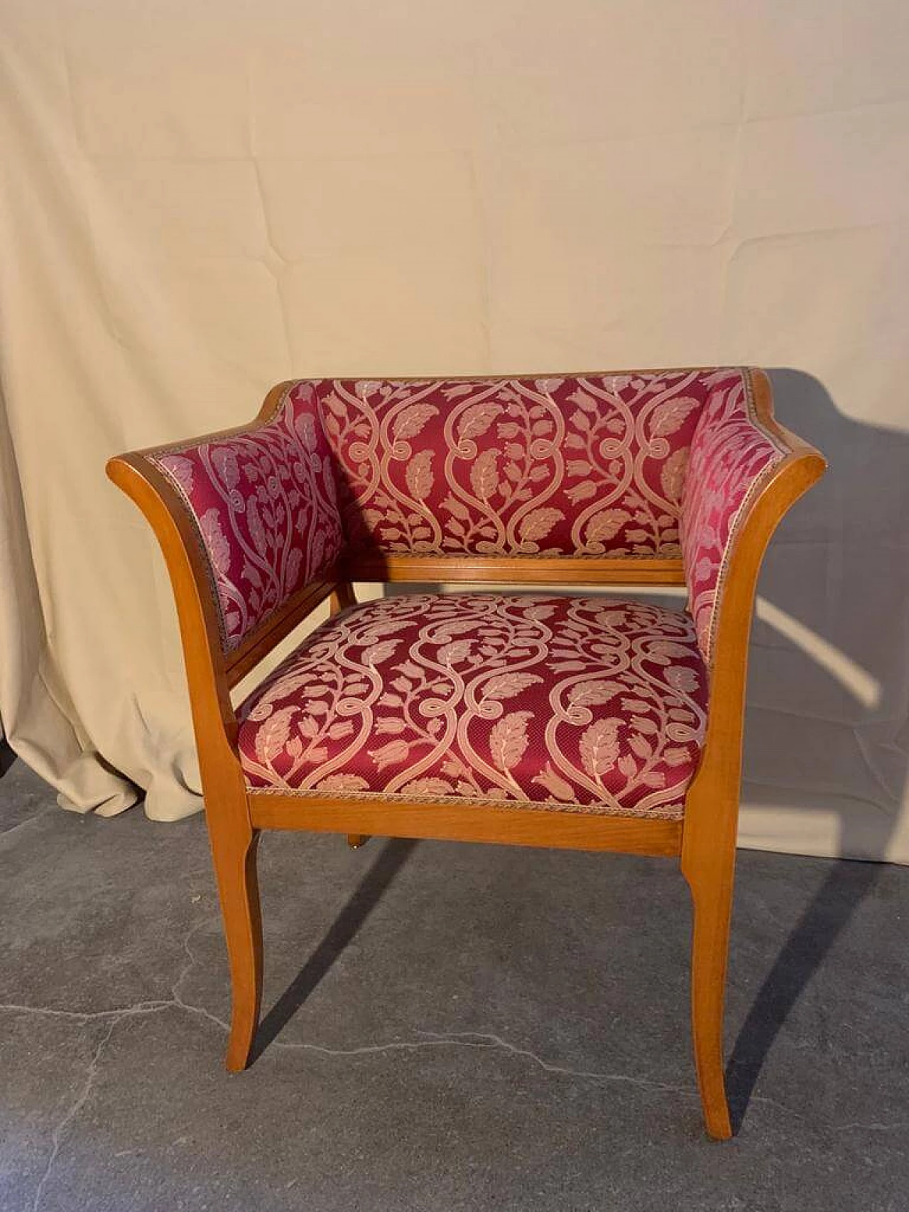 Pair of armchairs upholstered in silk 1150980
