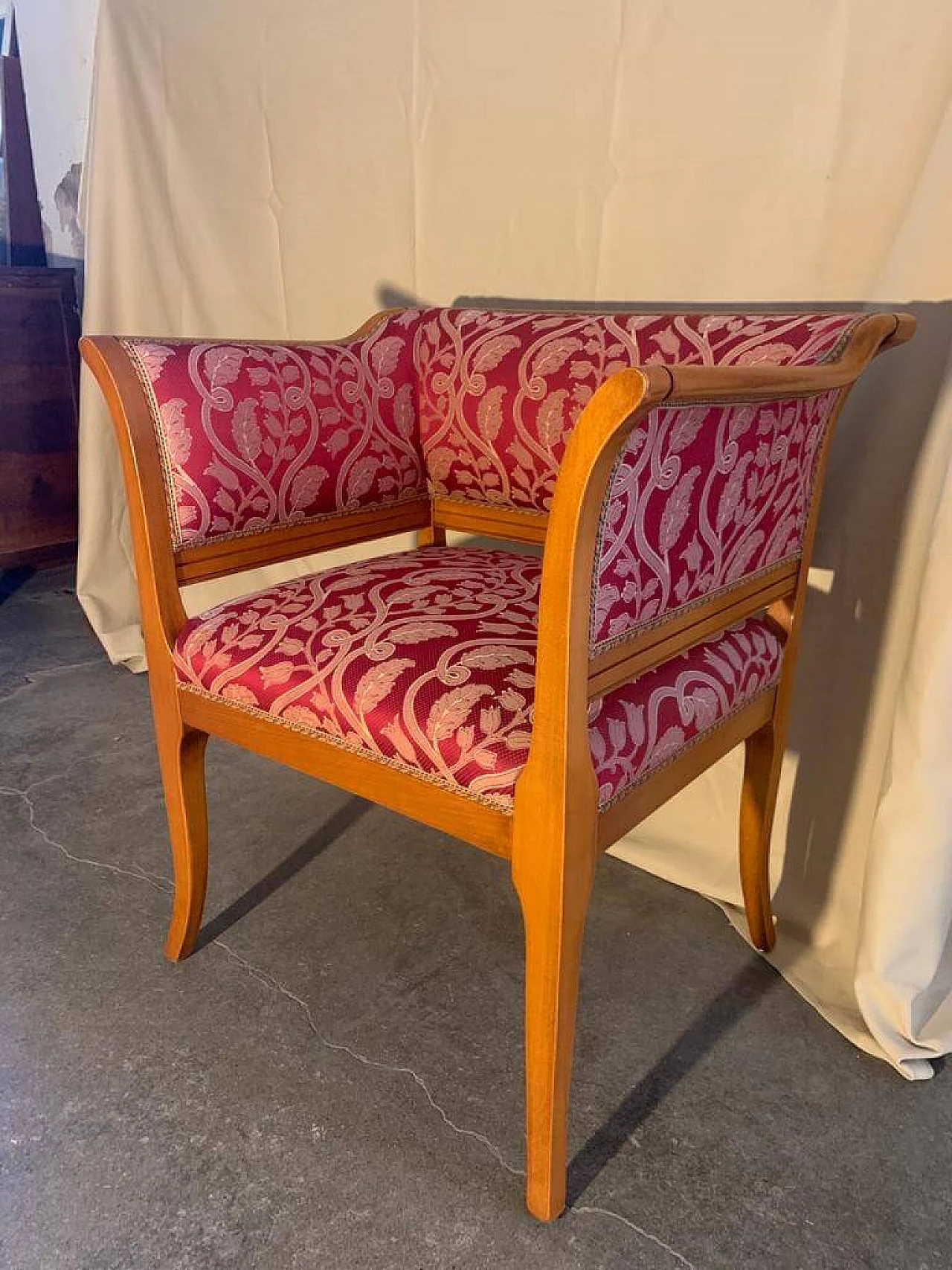Pair of armchairs upholstered in silk 1150981