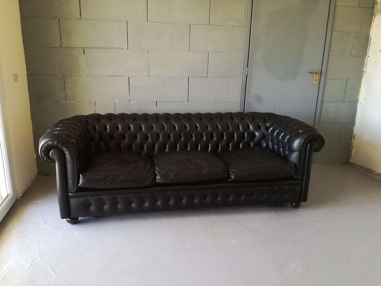 Chesterfield leather sofa bed by Giuseppe Donati, 1983 1151326