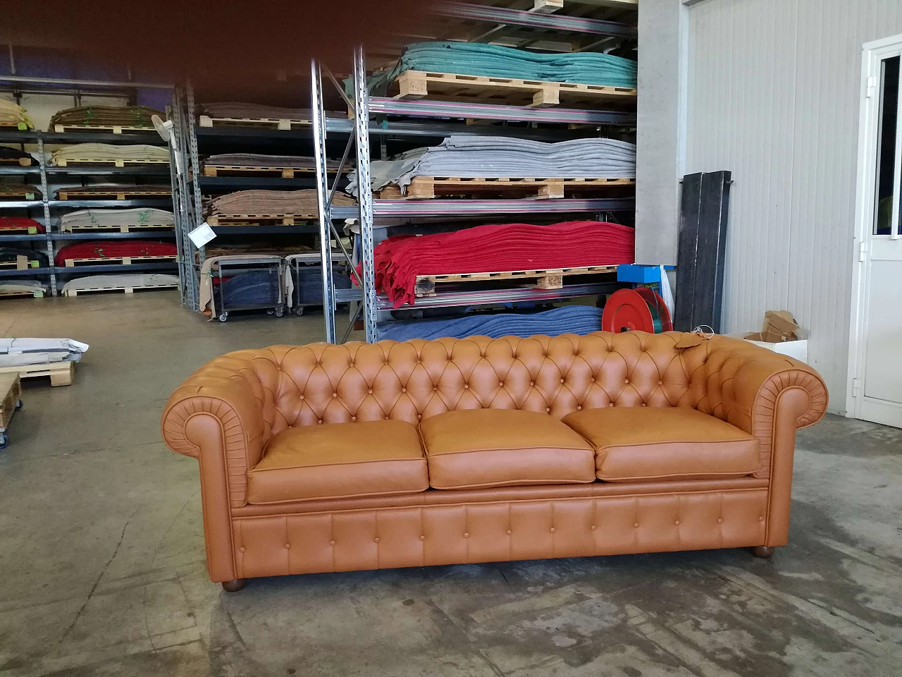 Chesterfield genuine leather sofa 1152046