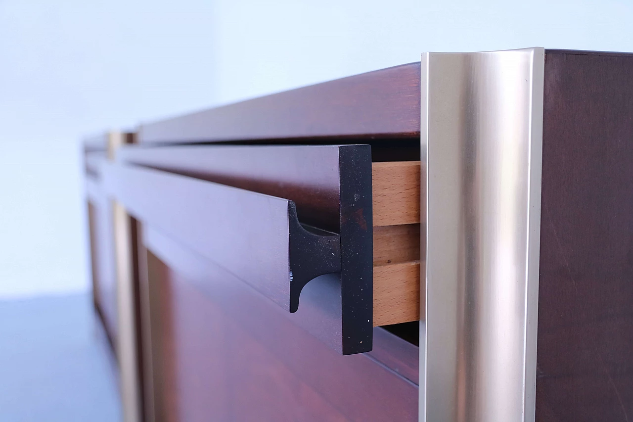 Coppia di mobiletti stile Luciano Frigerio, anni '70 1152286