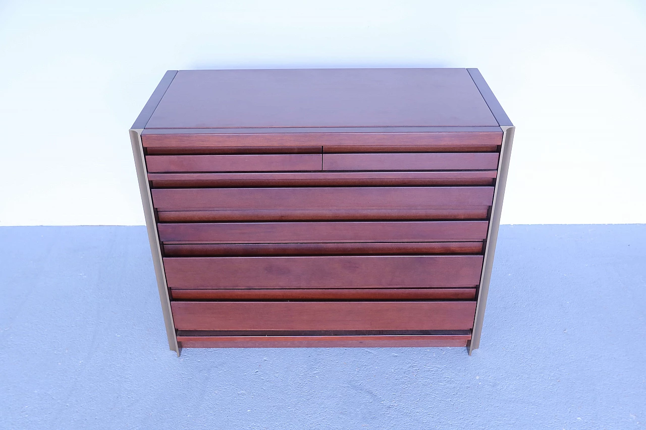 Tanganyika walnut chest of drawers and brass profiles attr. Luciano Frigerio 1152293