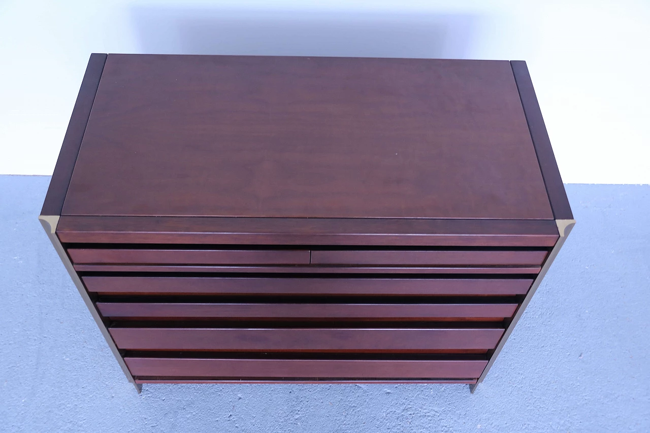 Cassettiera in noce tanganica stile Luciano Frigerio, anni '70 1152294