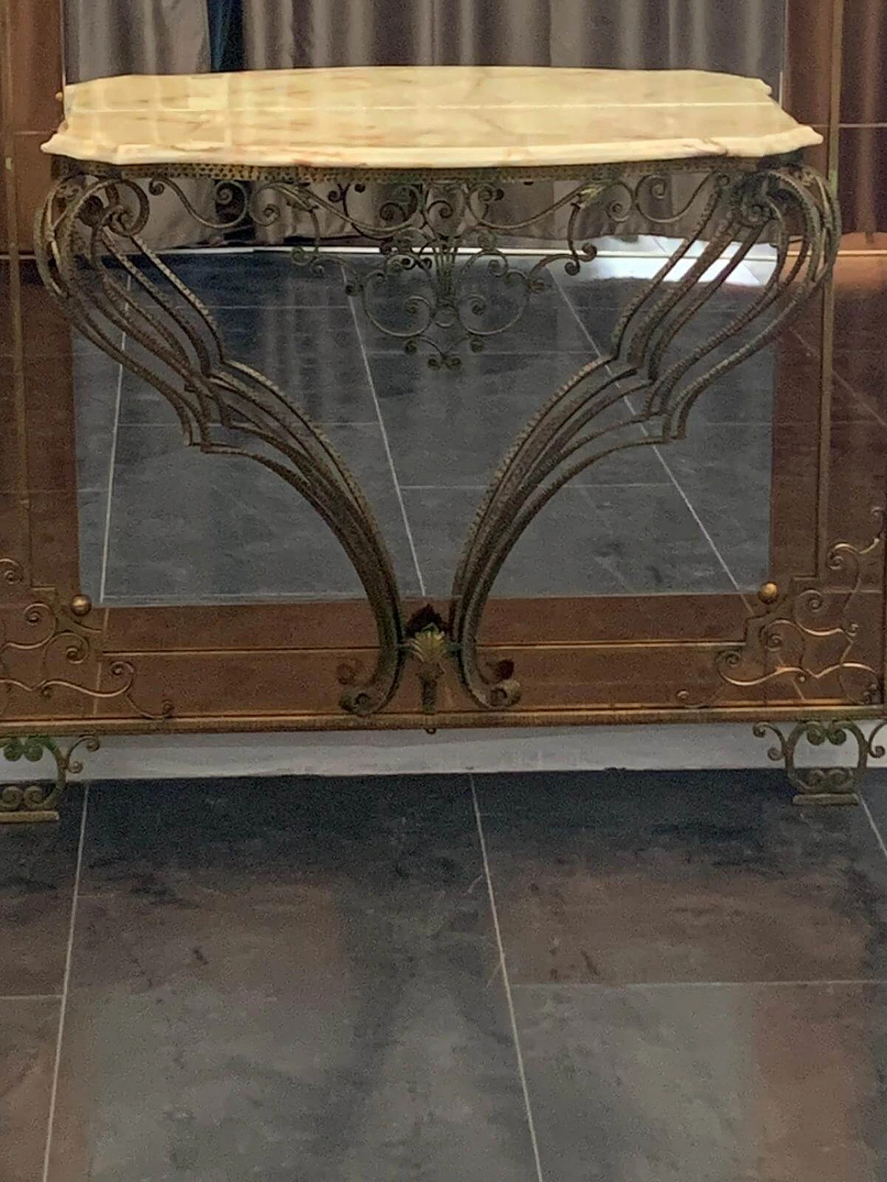 Tavolo da consolle in ferro battuto con schienale a specchio di Pierluigi Colli, anni '50 1152679