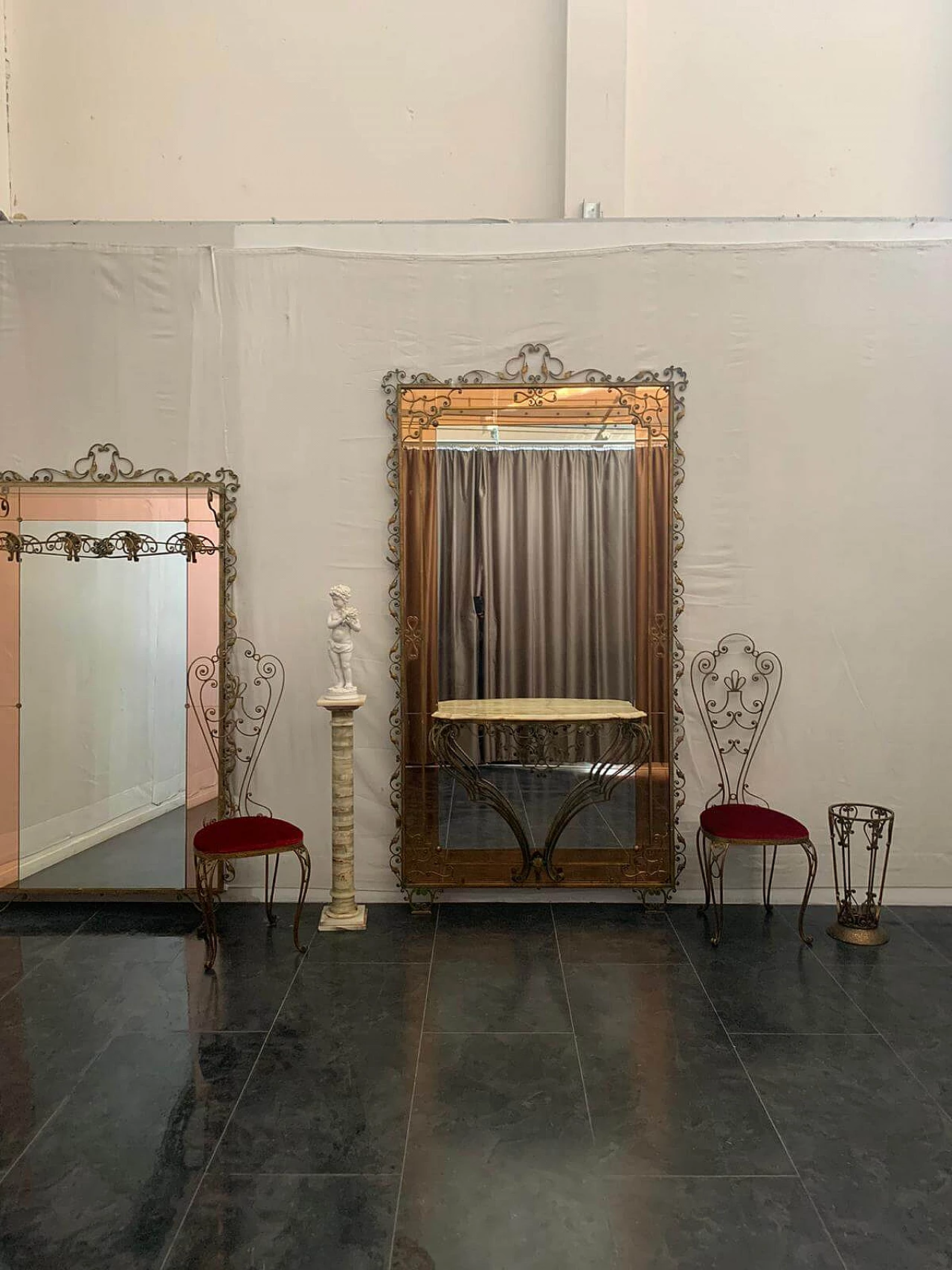 Tavolo da consolle in ferro battuto con schienale a specchio di Pierluigi Colli, anni '50 1152684