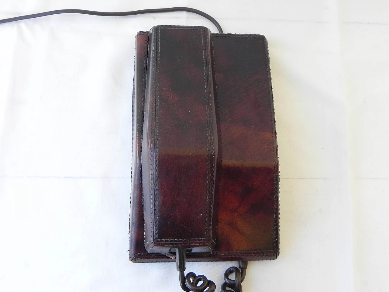 Contempora phone covered in leather, 70s 1154047