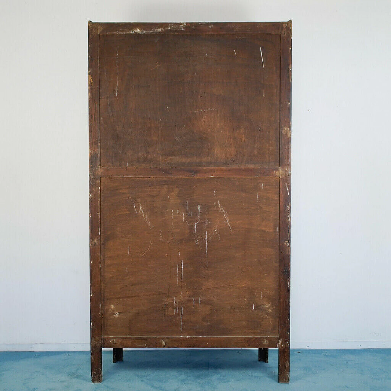 Wooden showcase and brass details, end '800 1154436