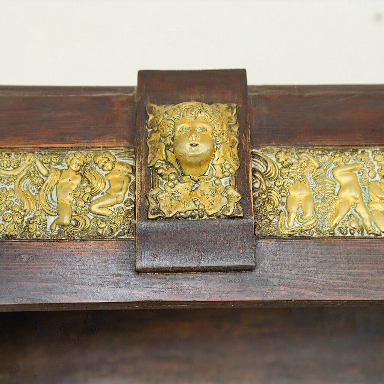 Wooden showcase and brass details, end '800 1154441