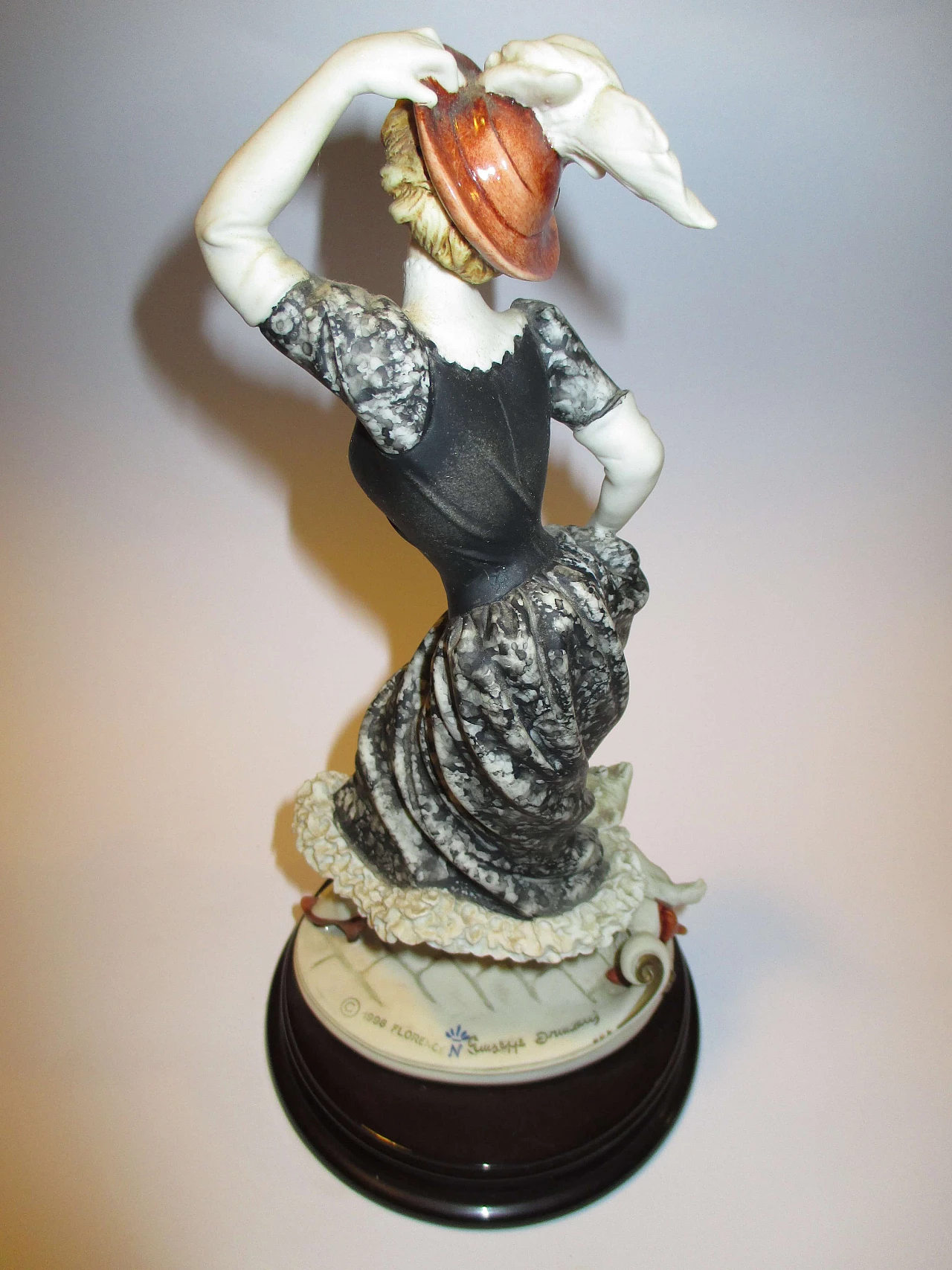 Statuette of Giuseppe Armani in ceramic 1154716