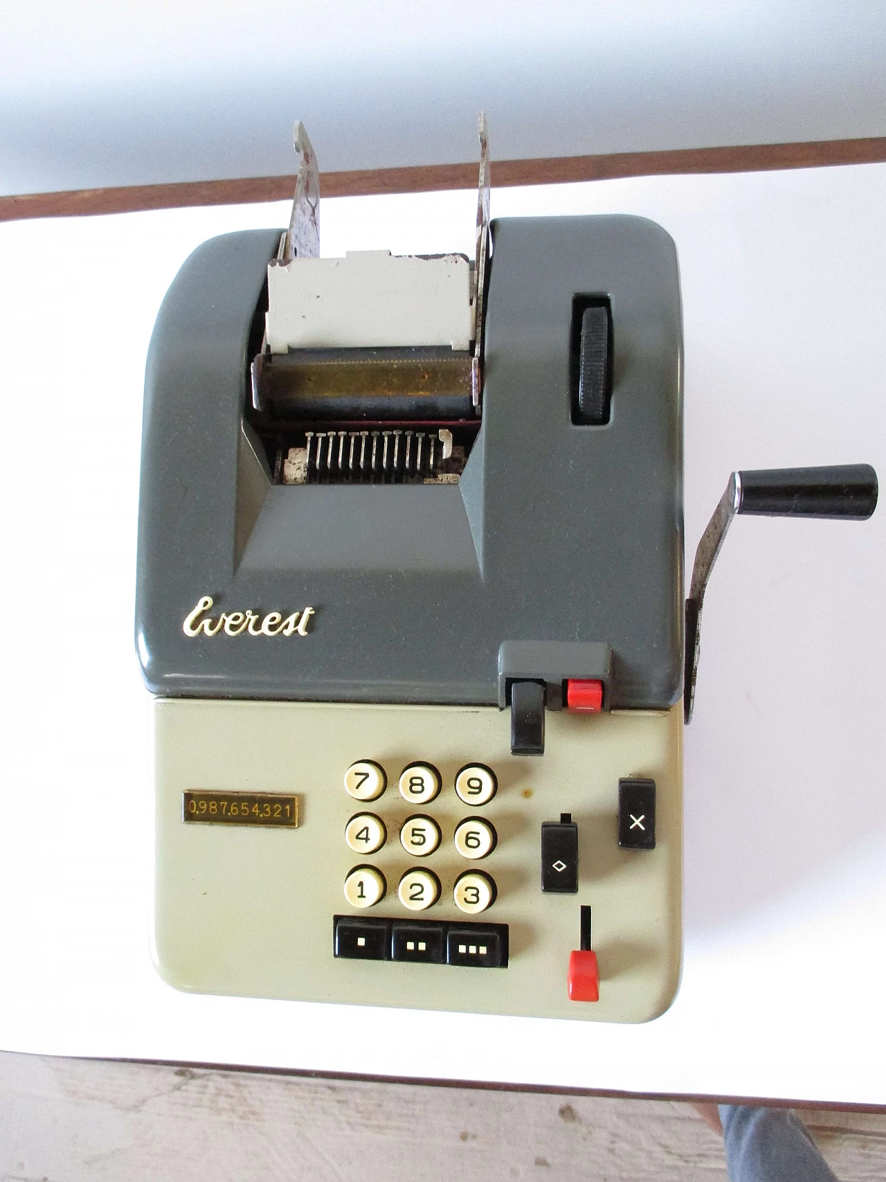 Everest Calculator 1154956