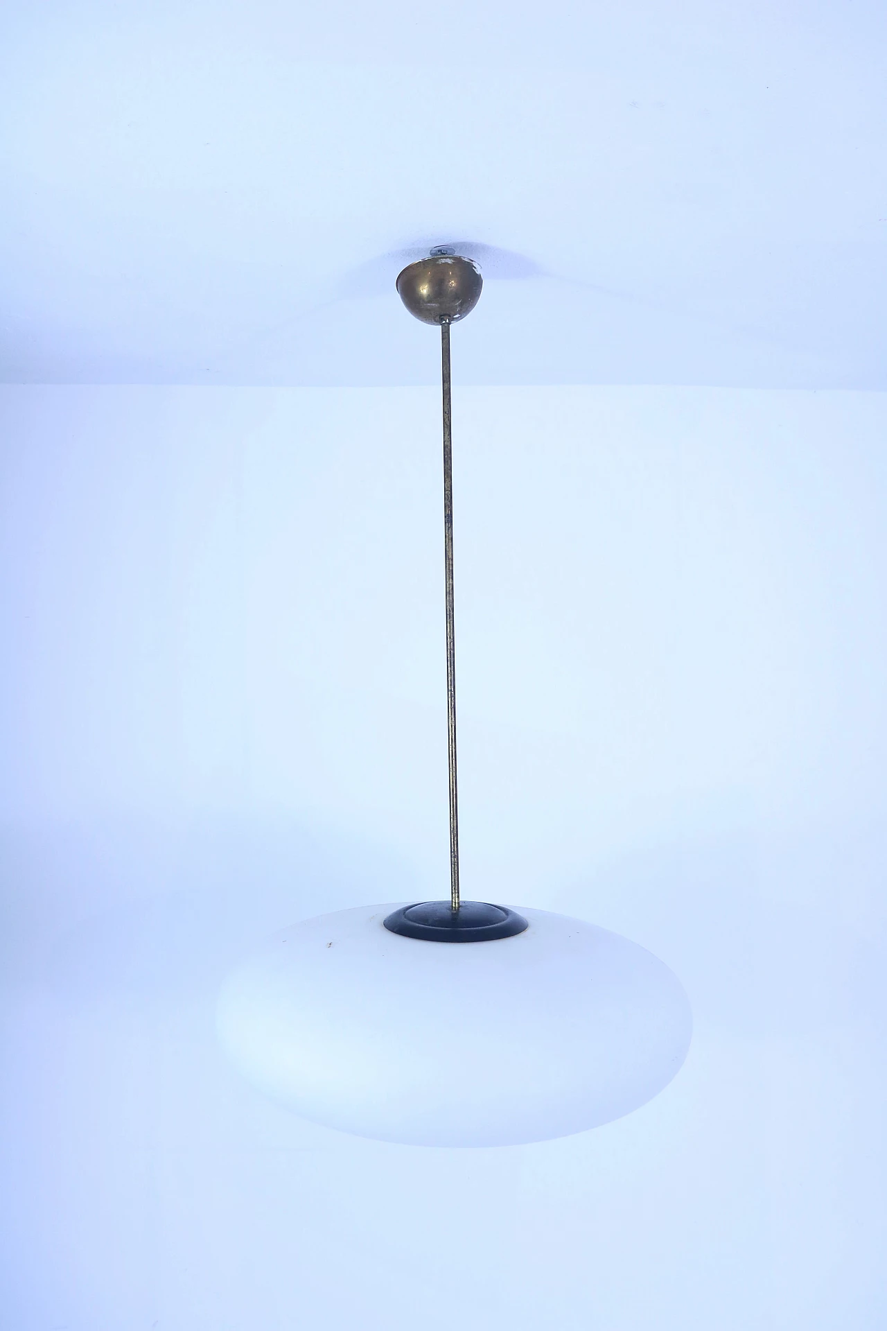 Chandelier in opaline glass, 50s 1155649