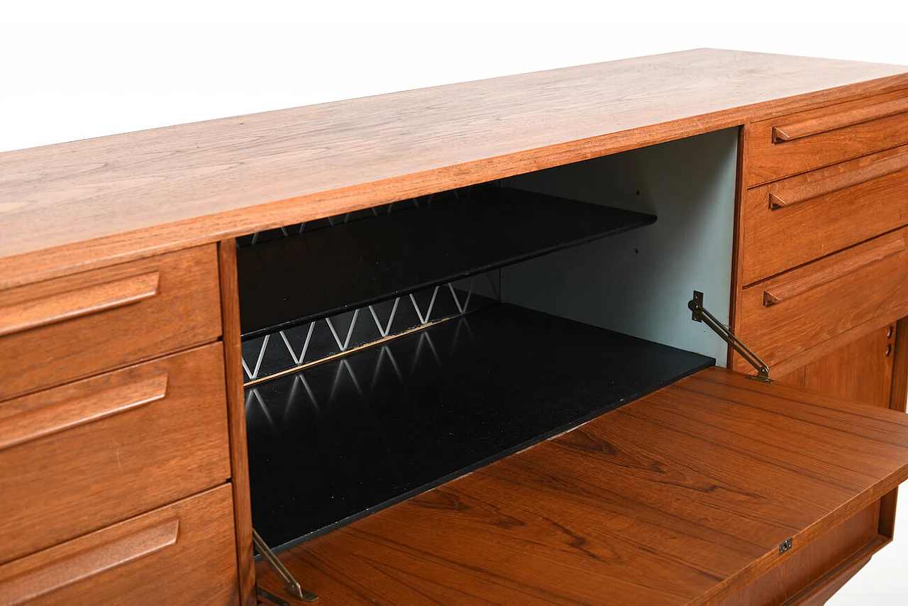 Credenza danese in teak con angolo bar, anni '50 1156434