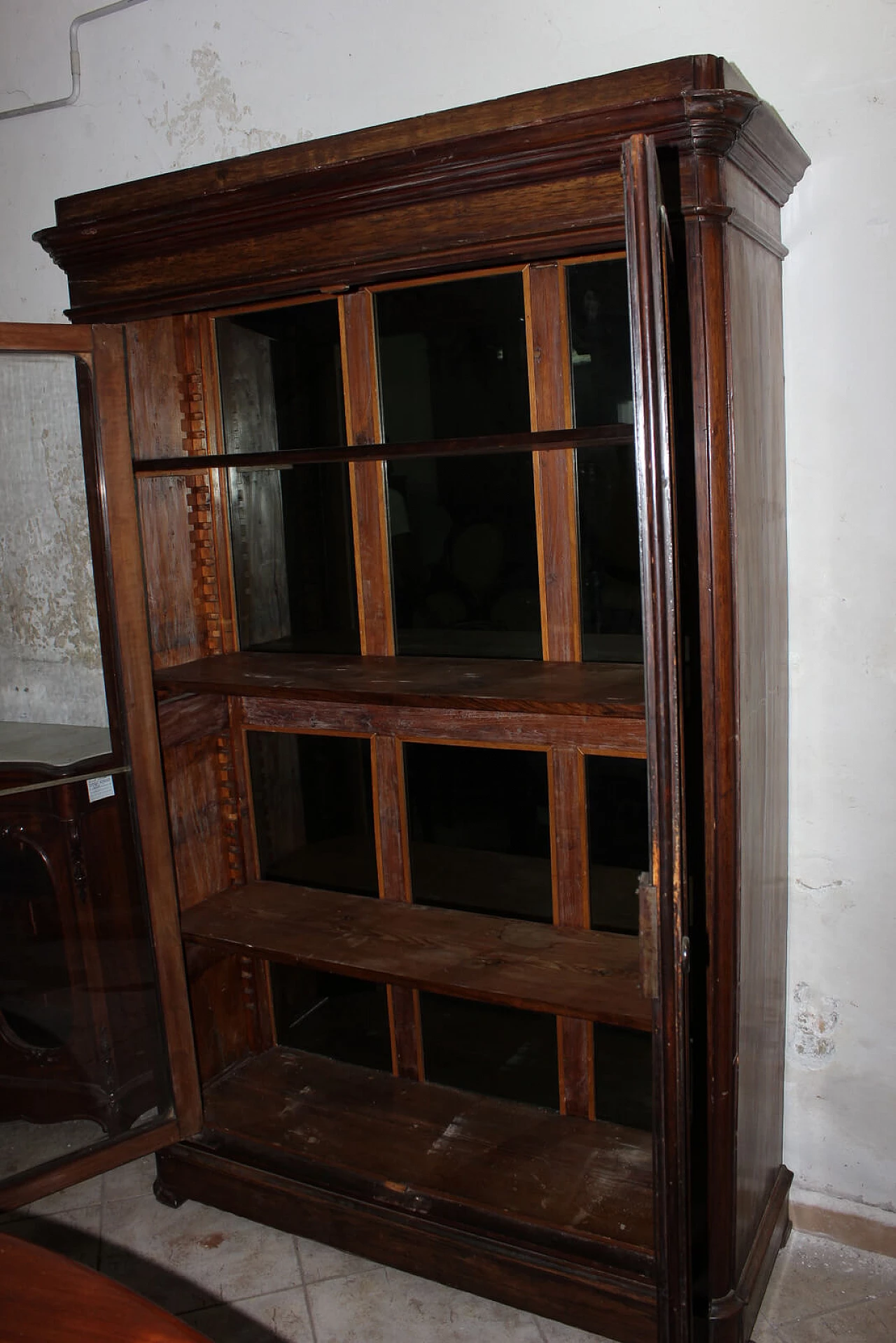 Neapolitan two-door bookcase, '800 1157571