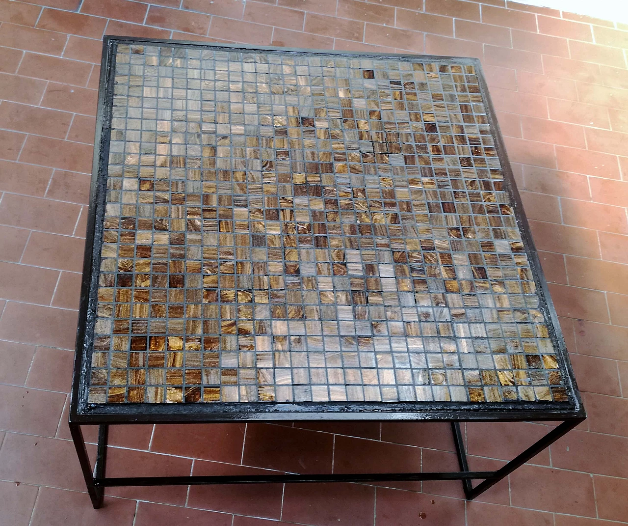 Tavolino con piano in mosaico Bisazza 1159025