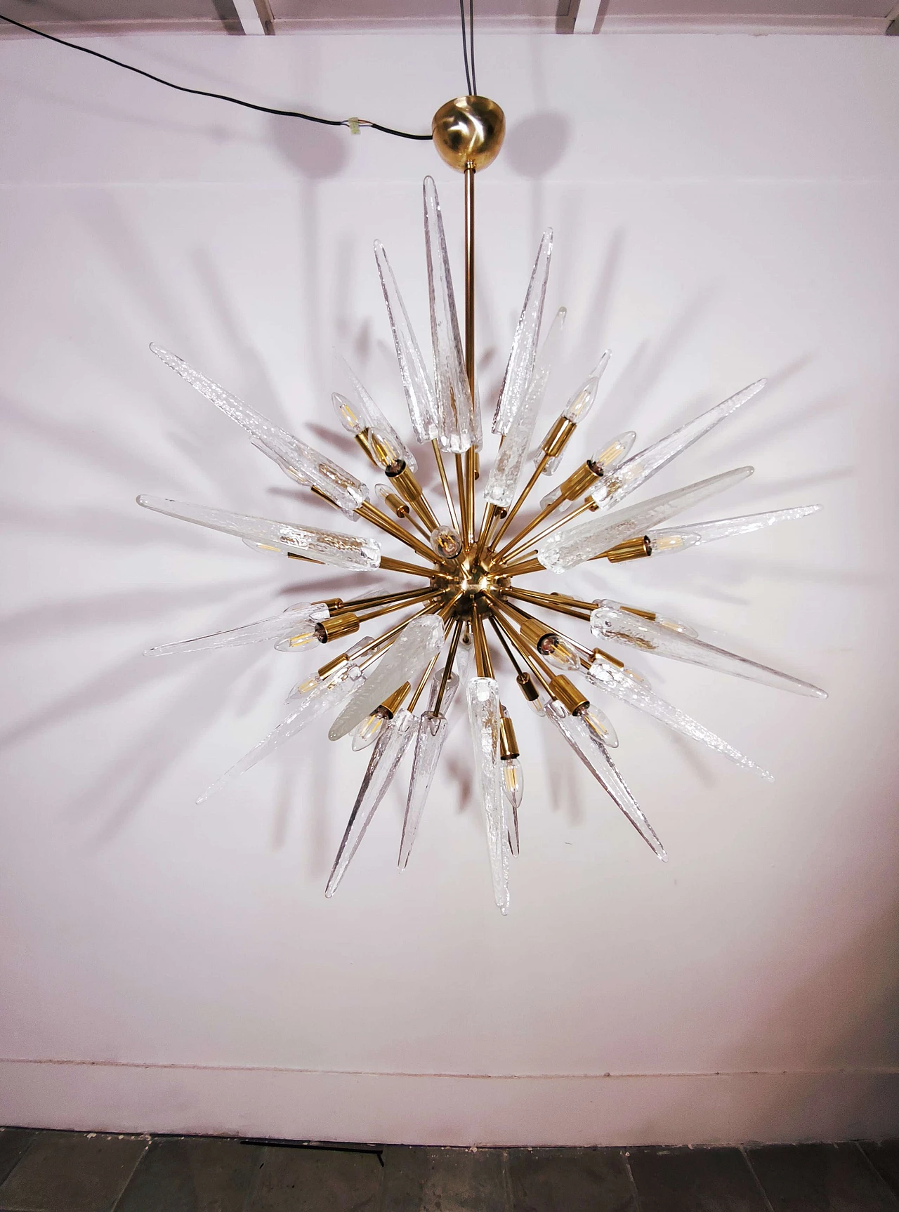 Sputnik brass and glass chandelier with 30 lights 1159293