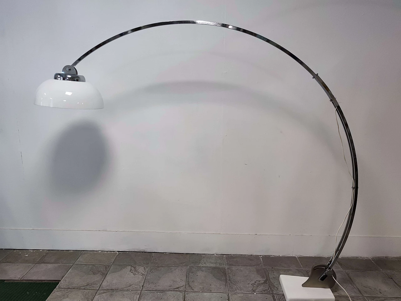 Lampada da terra ad Arco, anni '70 1159318