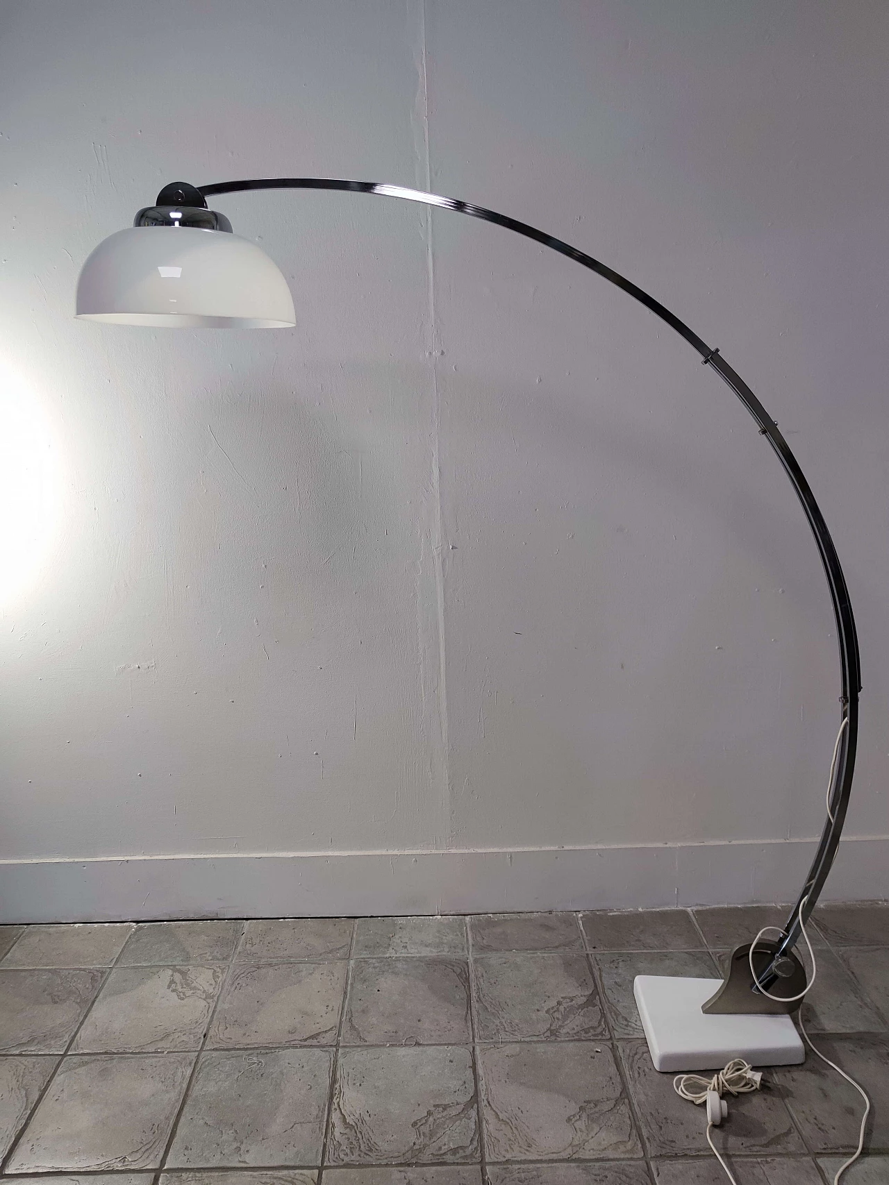 Lampada da terra ad Arco, anni '70 1159319
