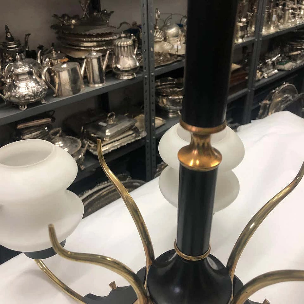 Lampadario da soffitto d'ispirazione Stilnovo in legno ebanizzato e ottone, anni '50 1159422