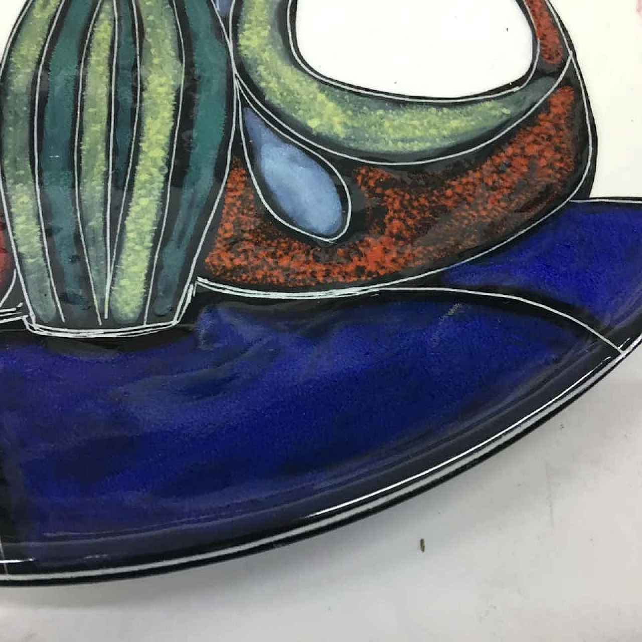 Coppia di piatti artistici in ceramica policroma, anni '60 1159631