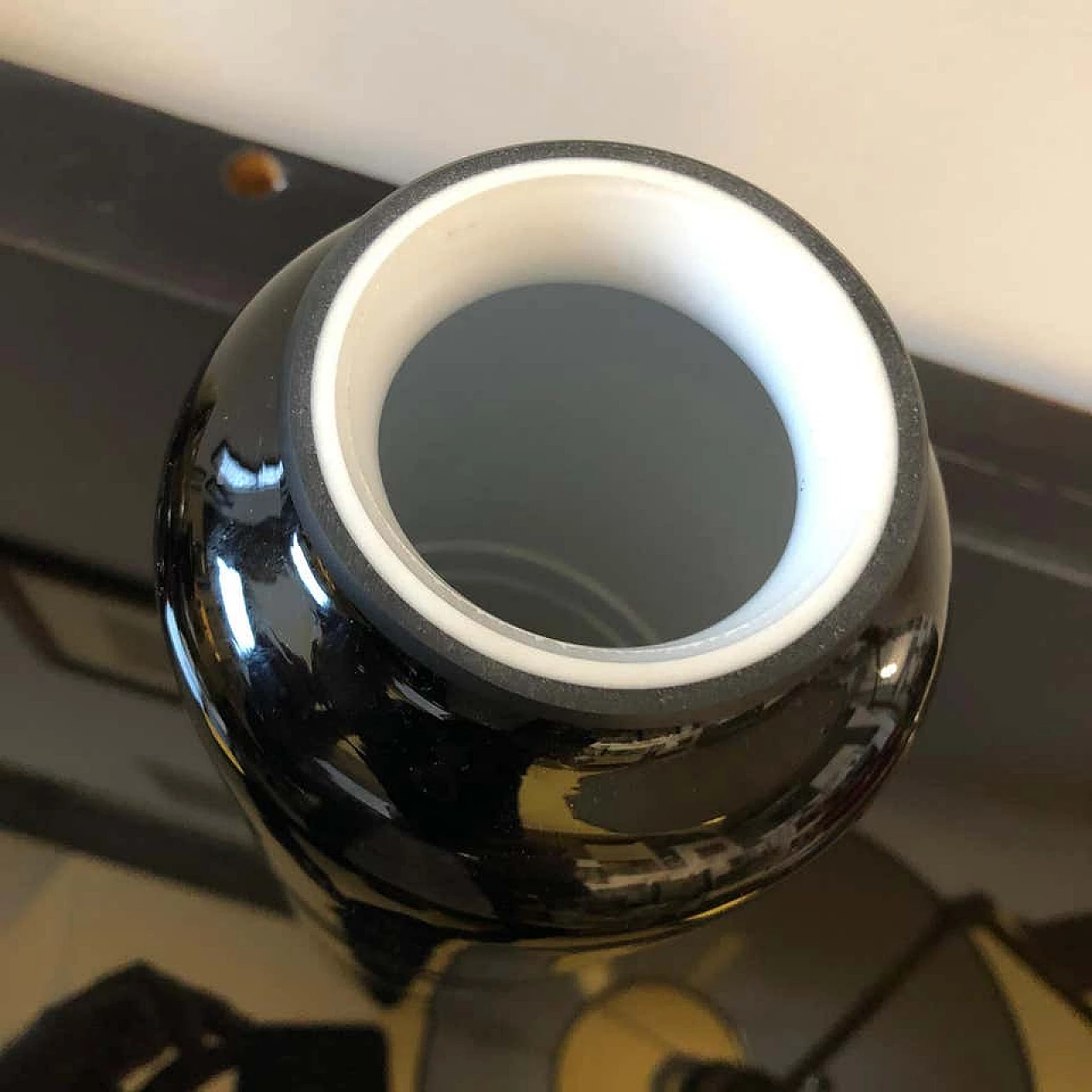 Vaso in vetro di Murano bianco e nero di De Majo, anni '70 1160575