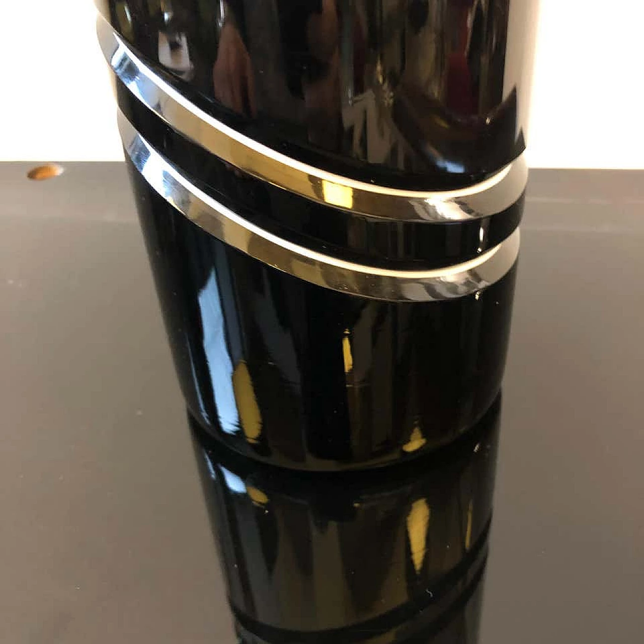 Vaso in vetro di Murano bianco e nero di De Majo, anni '70 1160579