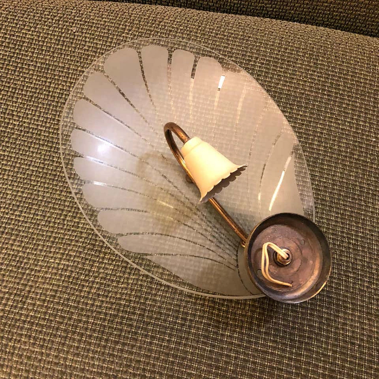 1 applique Art Déco in ottone e vetro a conchiglia, anni '30 1161153