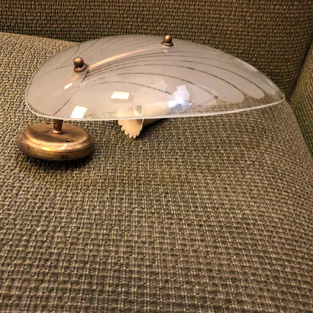 1 applique Art Déco in ottone e vetro a conchiglia, anni '30 1161159