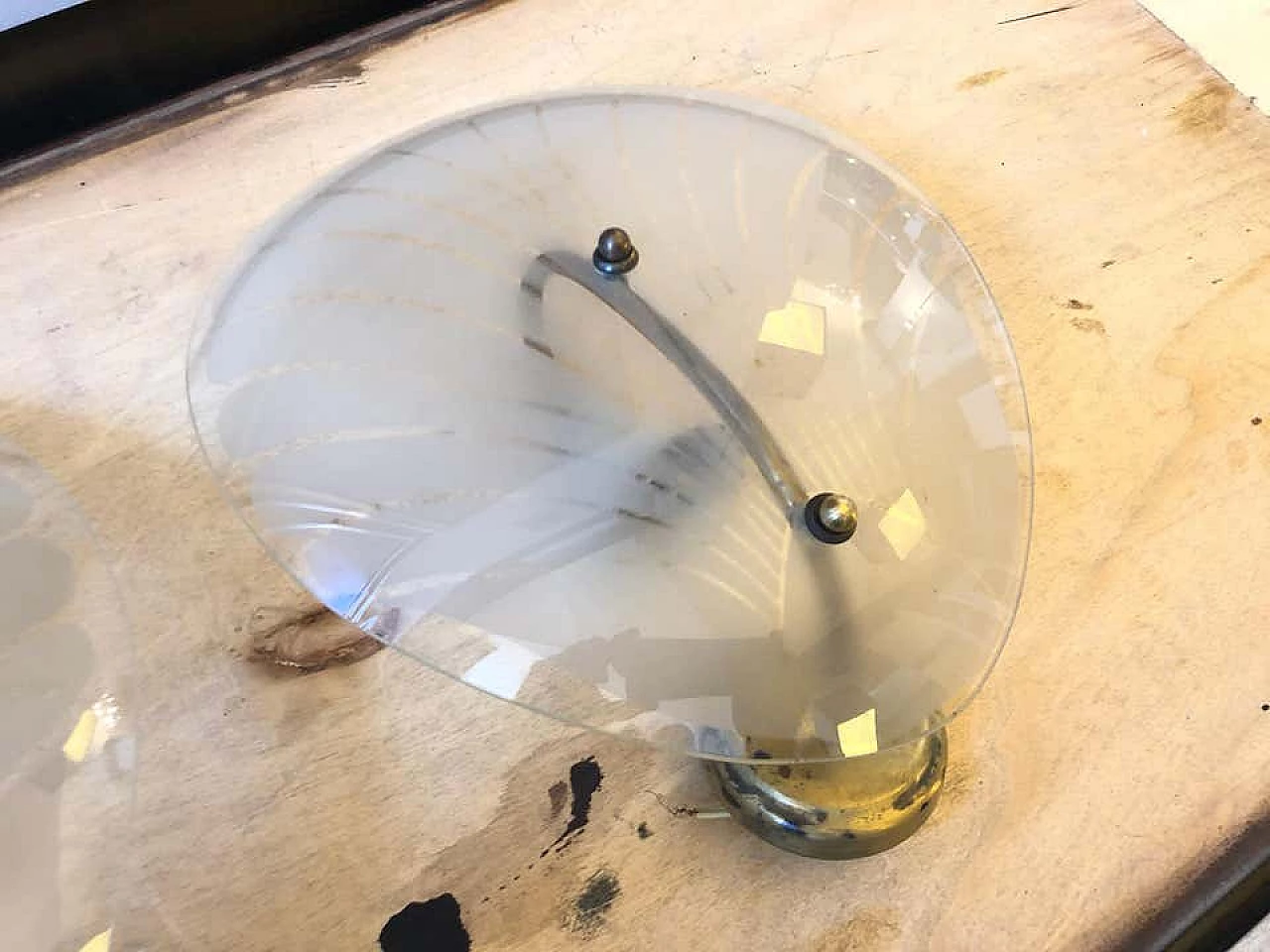 1 applique Art Déco in ottone e vetro a conchiglia, anni '30 1161163