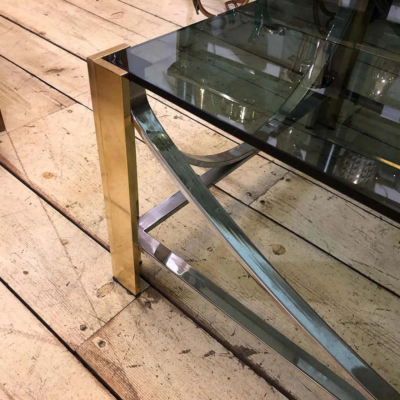 Italian coffe table in brass, steel and smoked glass, 70s 1161274