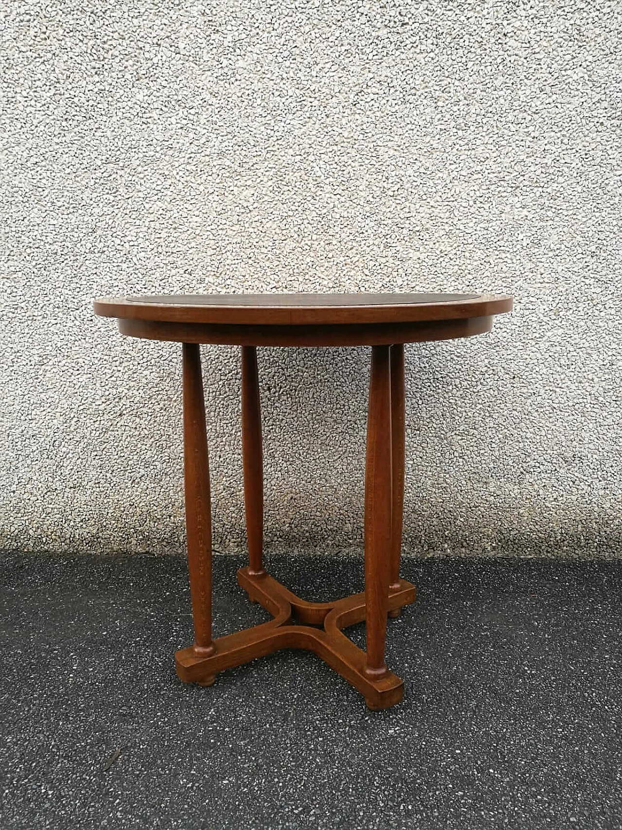 Coffee table in beech wood and top in Thonet leather, end of 19th century 1162648