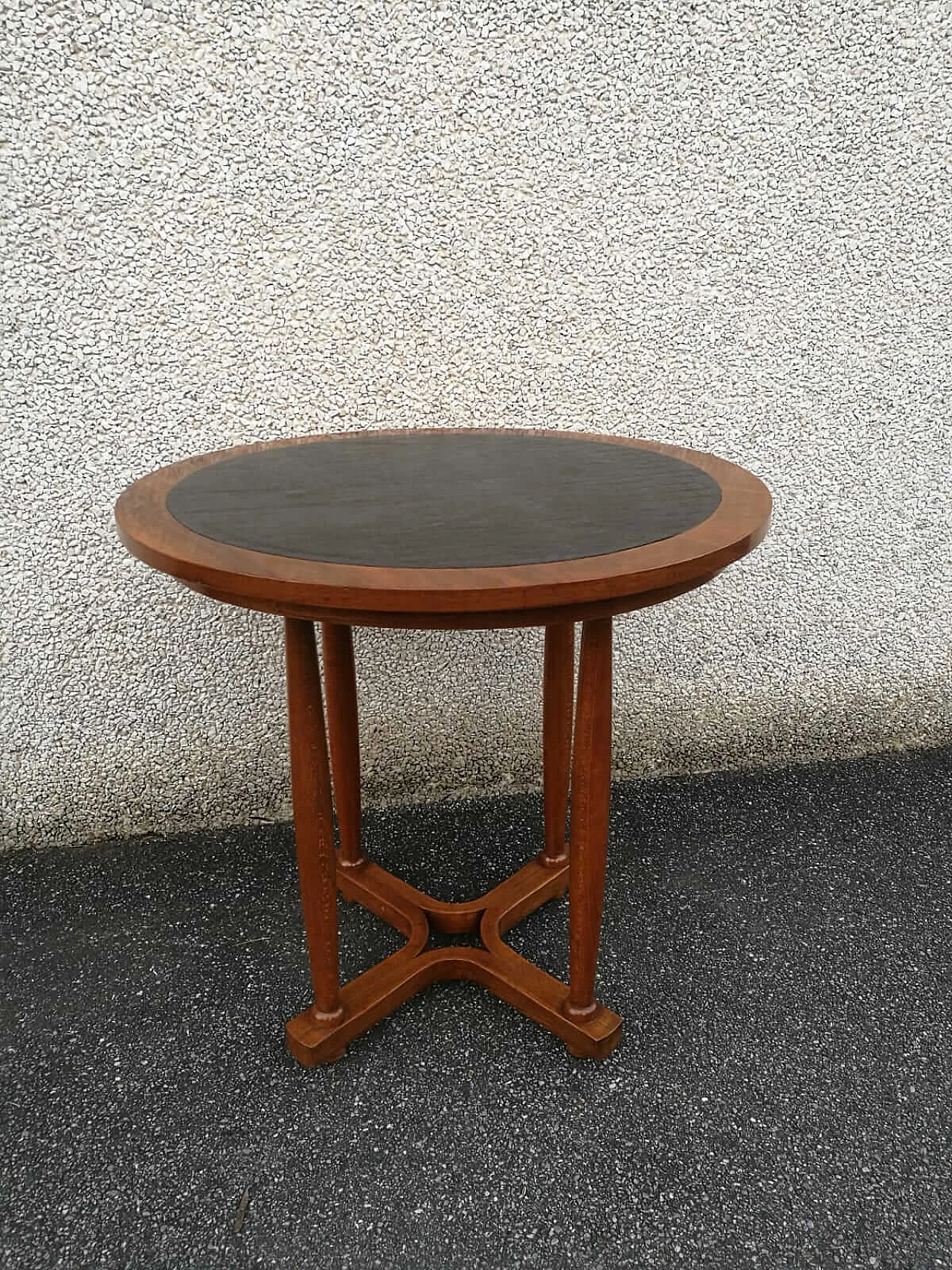 Coffee table in beech wood and top in Thonet leather, end of 19th century 1162649