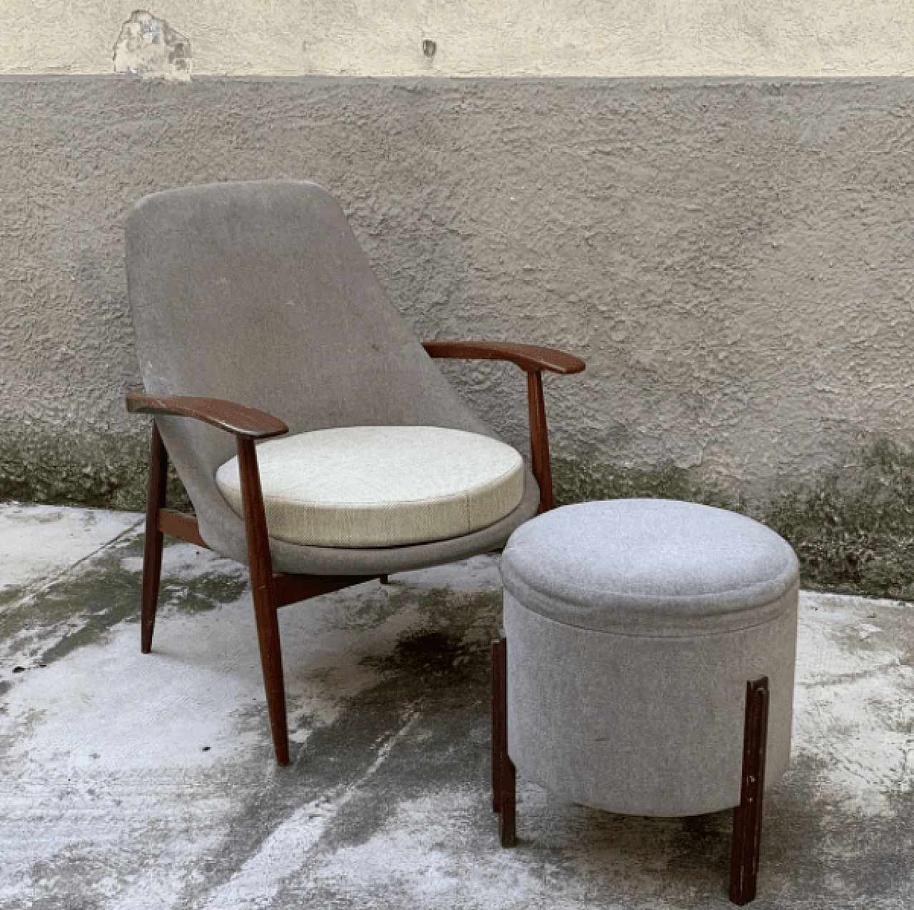 Italian armchair and pouf by Fratelli Marelli for Framar, 50's 1162944