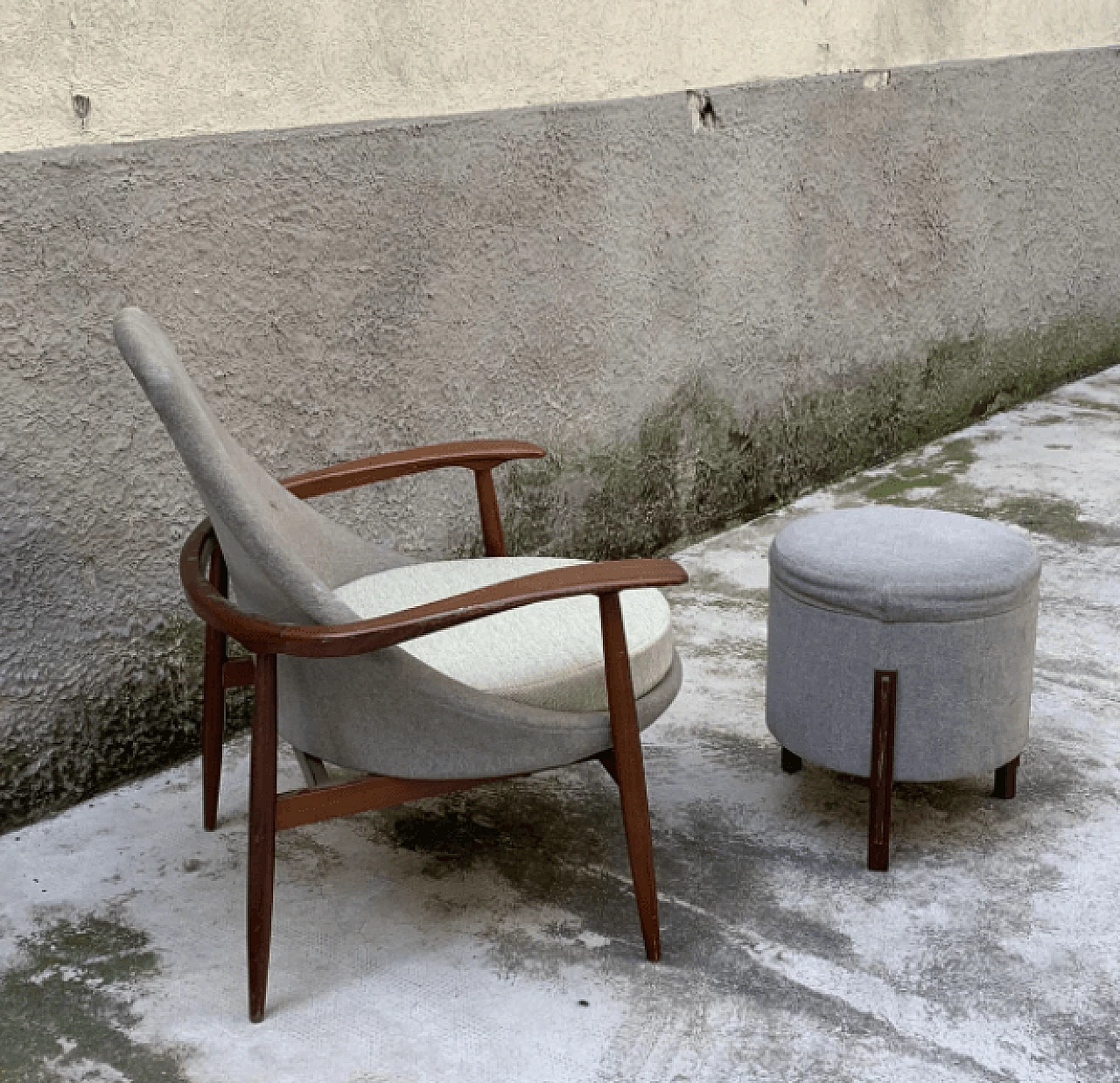 Italian armchair and pouf by Fratelli Marelli for Framar, 50's 1162945