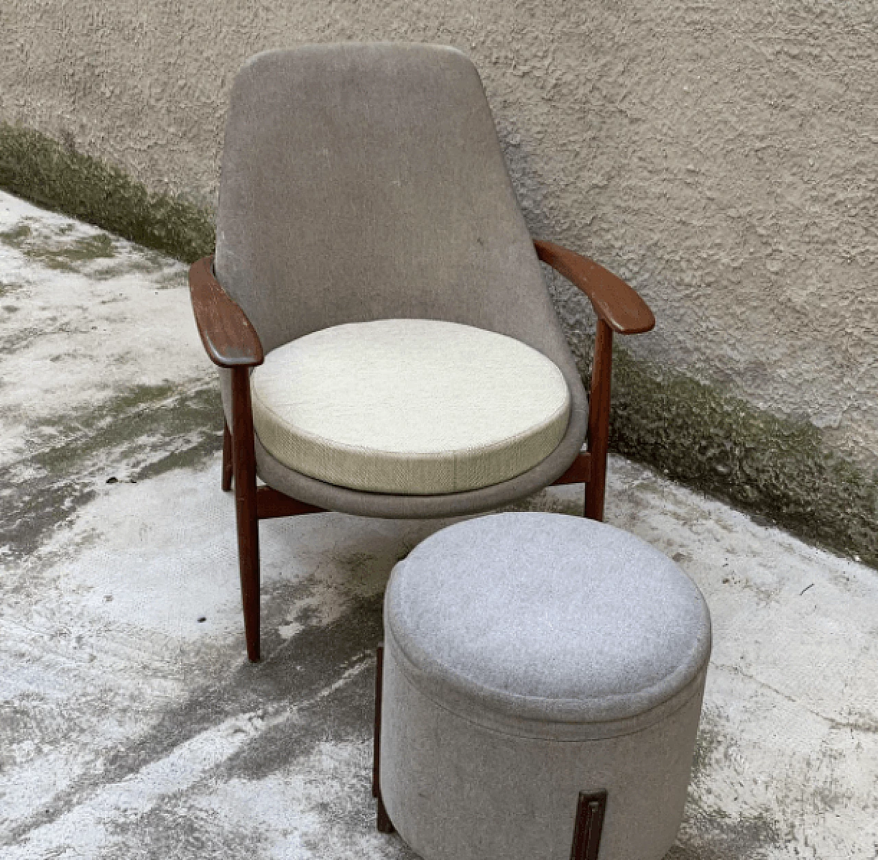 Italian armchair and pouf by Fratelli Marelli for Framar, 50's 1162947